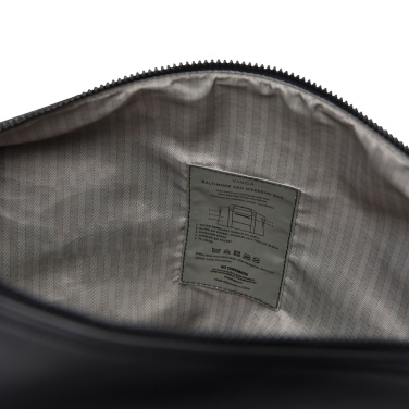 Logotrade Firmengeschenke das Foto: VINGA Baltimore RCS 24h Wochenendtasche