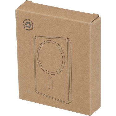 Logotrade Werbeartikel das Foto: Acrab 15 W 10.000 mAh magnetische kabellose Powerbank mit 20 W PD aus recyceltem Kunststoff