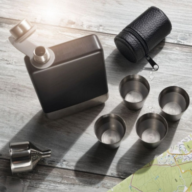 Logotrade promotional giveaway image of: Hip flask set TAHAT Schwarzwolf