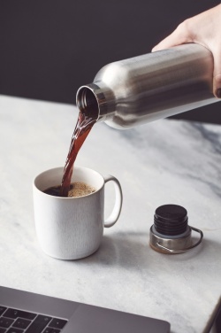 Logotrade reklaamkingituse foto: VINGA Miles Suur termospudel 1000 ml