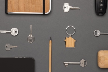 Logo trade firmakingid foto: RCS taaskasutatud tsingisulamist bambusega võtmehoidja