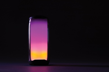 Logotrade firmakingituse foto: RCS taaskasutatud plastist Lightboomi 10 W kõlar