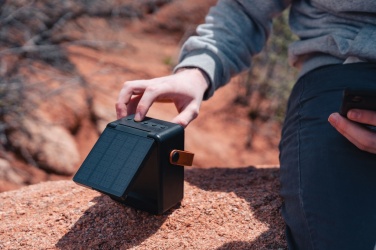 Logotrade ärikingituse foto: Skywave RCS taaskasutatud plastikust päikesekõlar 12W