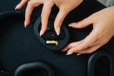 Logo trade reklaamtoote pilt: Irvine RCS taaskasutatud ja parandatavad ANC juhtmevabad kõrvaklapid