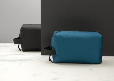 Logotrade reklaamtoote foto: Impact AWARE™ põhiline RPET tualett-tarvete kott