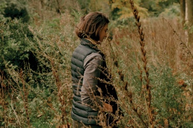 Logo trade meened foto: Iqoniq Meru naiste taaskasutatud polüestrist vest