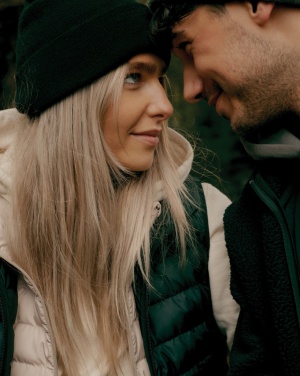 Logotrade meened pilt: Iqoniq Meru naiste taaskasutatud polüestrist vest