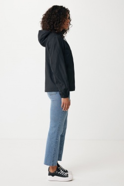 Logo trade reklaamkingitused foto: Iqoniq Logani taaskasutatud polüestrist tuulejope