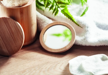 Logo trade reklaamkingitused foto: Bambusest meigipeegel