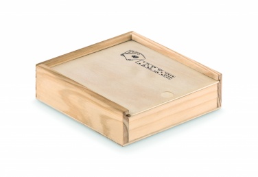 Logotrade ärikingi foto: Kaardid ja täringud karbis