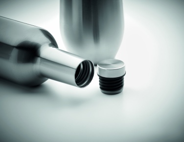 Logo trade firmakingi pilt: Kaheseinaline pudeli ja kruusi komplekt