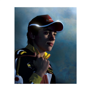 Logo trade firmakingituse pilt: Nokamüts helkurdetailidega