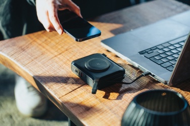 Logotrade mainoslahja tuotekuva: Urban Vitamin Oxnard 5 in 1 65W yleislaturi