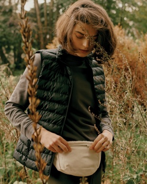 Logotrade mainoslahja tuotekuva: Impact AWARE™ 285 gsm rcanvas värjäämätön vyölaukku