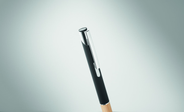 Logo trade mainoslahjat tuotekuva: Alumiinista valmistettu kuulakärkikynä, jossa on otekohta bambua mukautettavalla painatuksella