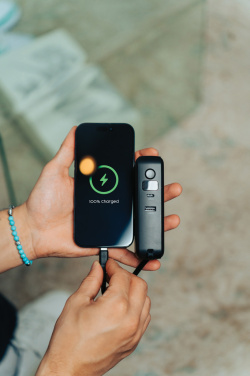 Logo trade liikelahjat tuotekuva: Urban Vitamin Eureka RCS 65 W hybridilaturi ja virtapankki