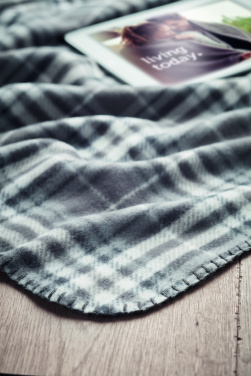 Лого трейд pекламные подарки фото: Флисовый плед из RPET