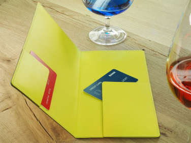 Лого трейд бизнес-подарки фото: Холдер для счёта 1052094