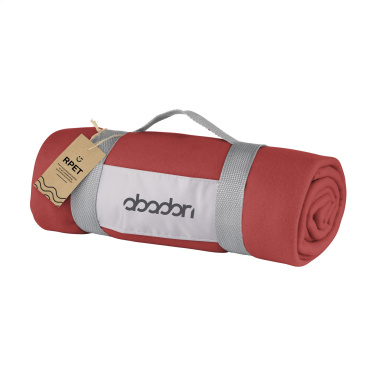 Логотрейд pекламные подарки картинка: Флисовое одеяло SuperSoft RPET (180 г/м²)