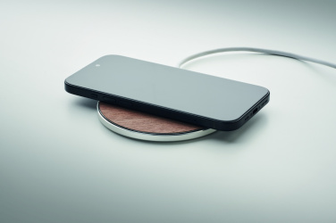 Логотрейд pекламные продукты картинка: Wireless charger 15W