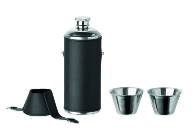 Логотрейд pекламные продукты картинка: Hip flask with shot cups