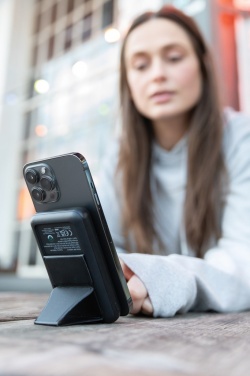 Logotrade kampanjprodukter bild: Urban Vitamin Sonoma 10.000 mAh powerbank RCS rplast