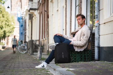 Logotrade kampanjprodukter bild: Bobby Soft, stöldskyddad ryggsäck