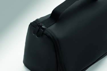 Logotrade reklamprodukter bild: Hängande necessär i PU