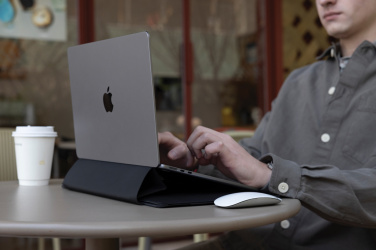 Logotrade kampanjprodukter bild: XD Design Mobil office laptop fodral 14”